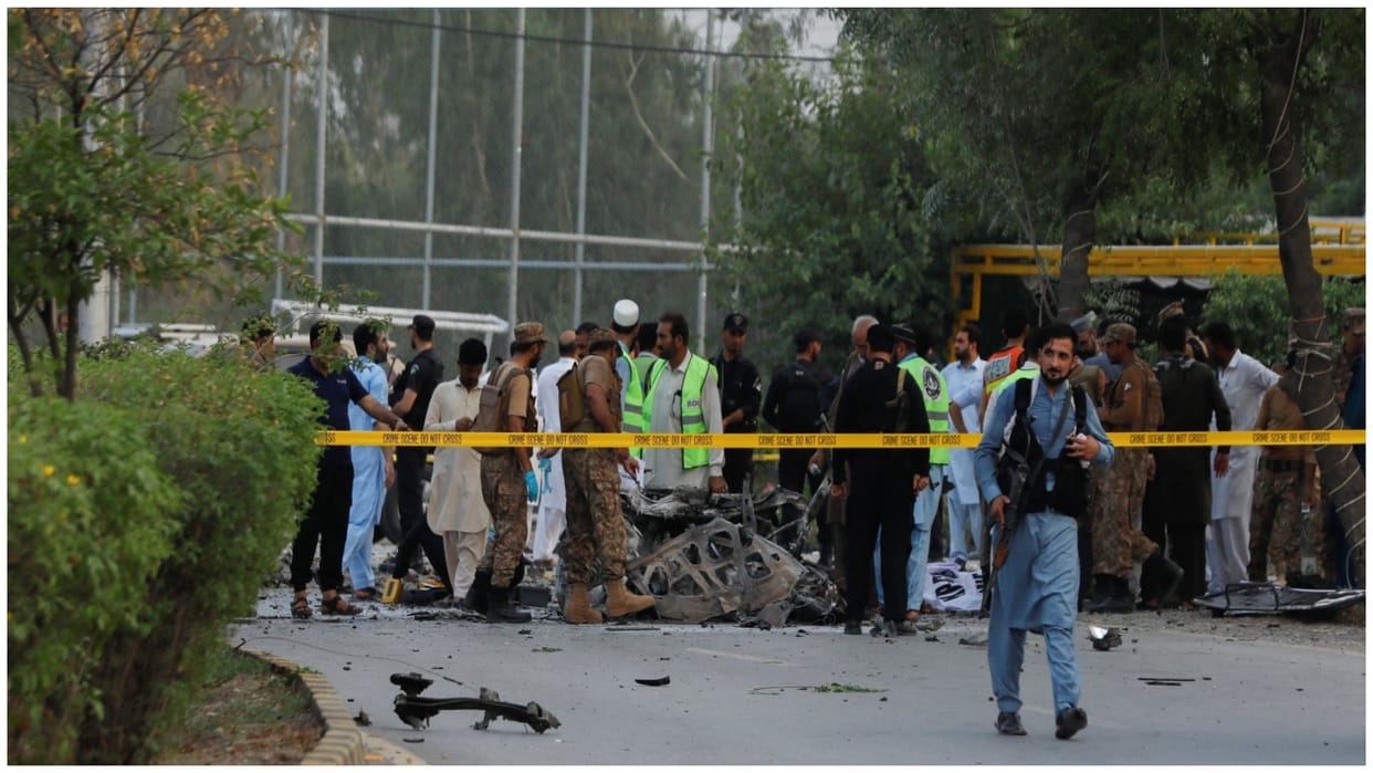 Pakistan Peshawar Under Attack Blast and Firing heard Federal Constabulary news and updates