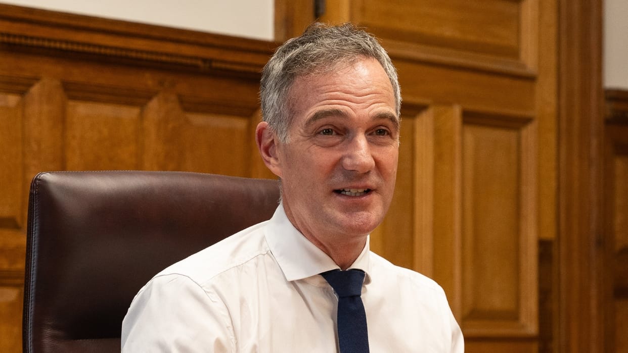 UK: Minister concerned about billionaires leaving the country due to tax hikes
