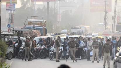 Illegal showroom built on legal land BDA demolishes it in Bareilly