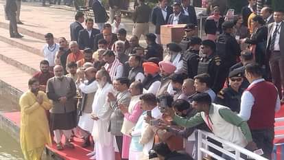 Rajnath Singh reached Kurukshetra in international Geeta Mahotsav