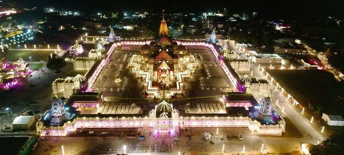 Ram Mandir Flag Hoisting: Ram Temple bathed in special light, PM Modi will hoist the flag on Tuesday