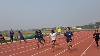 Bihar: Daughters of Saran showed their strength in Asmita District Athletics news in hindi