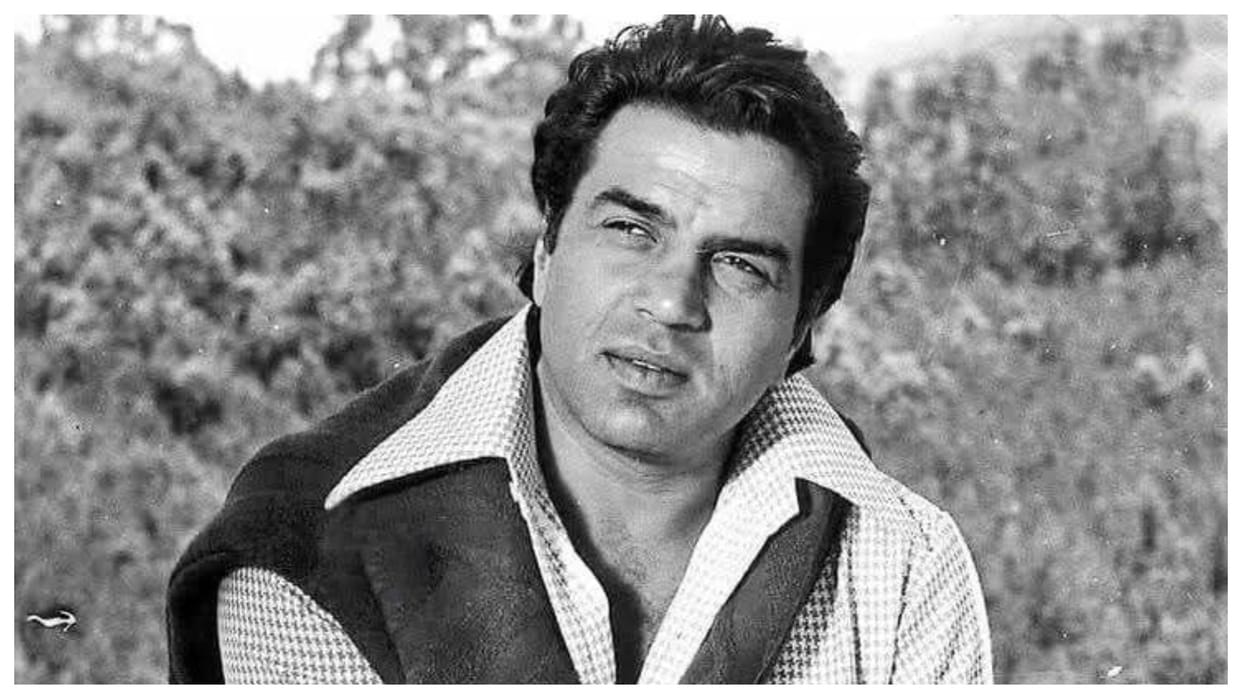Bollywood actor Dharmendra passes away at the age of 89, people pay tribute