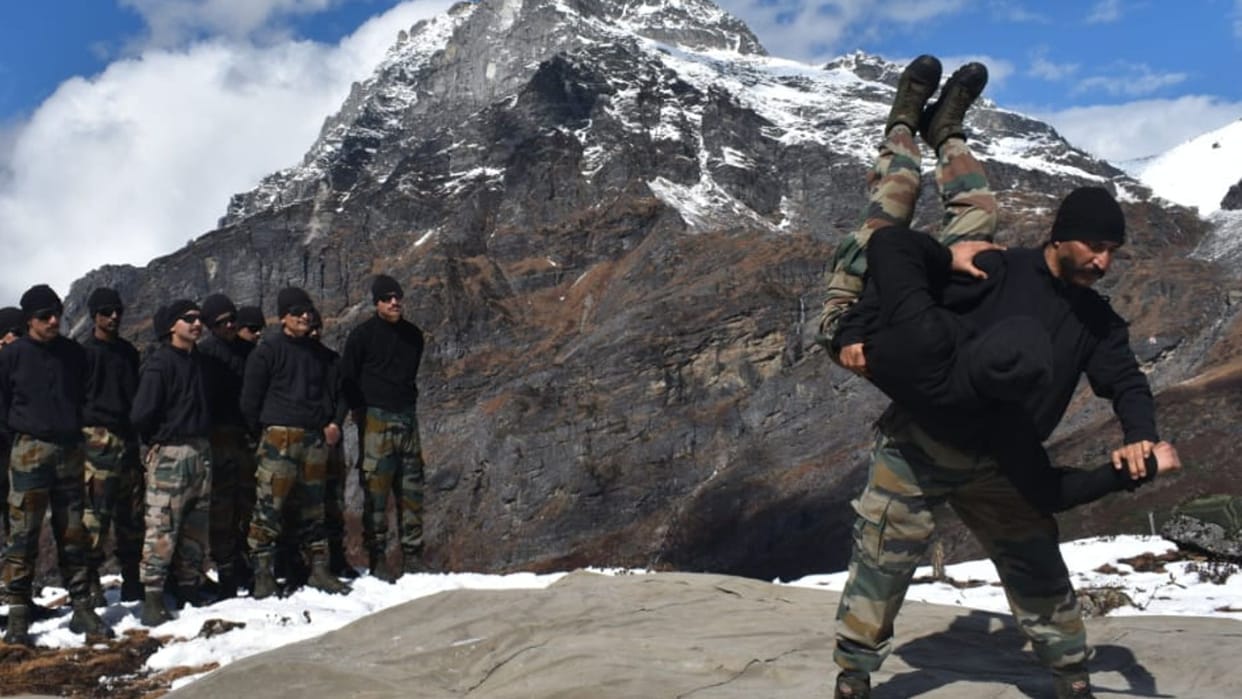 AMAR Exercise Indian soldiers gaining combat skills at 14,000 feet now each soldier will weapon himself