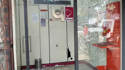Robbery in Moradabad: Criminals uprooted and took away PNB ATM machine, panic among police and bank officials