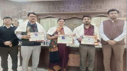 Parties are winning the hearts of voters by going door to door