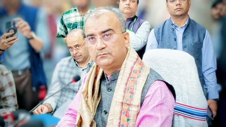 Bihar: स्वास्थ्य विभाग में चार महीने के अंदर 32 हजार पदों पर होगी बहाली, मंत्री मंगल पांडेय ने किया बड़ा एलान