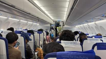 Aviation Delhi-Hyderabad flight surprise security check passenger deboarded flight delayed Hindi news update