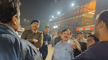 indore news RTO seizes buses on Ring Road for permit and safety violations