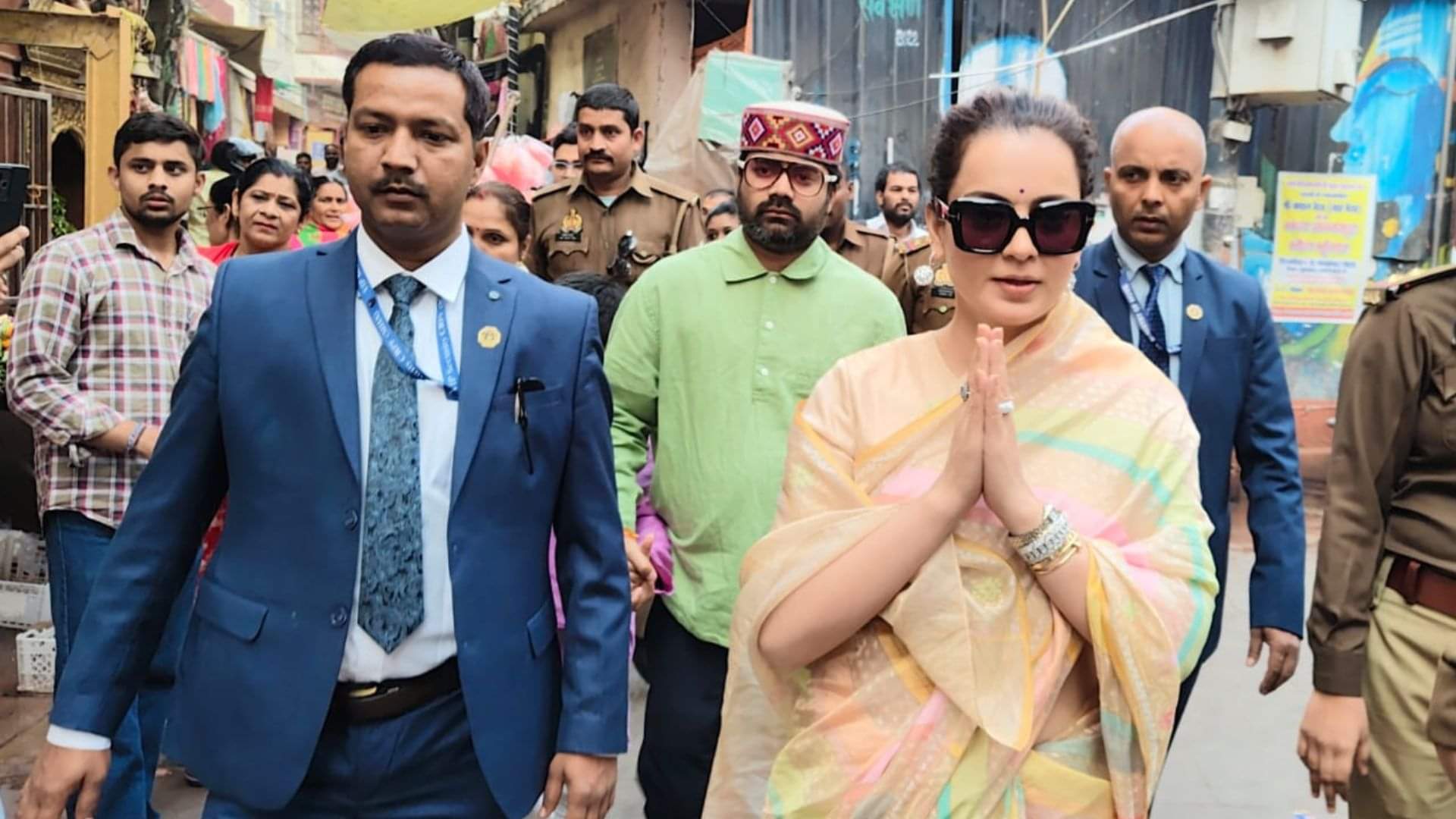 Kangana Ranaut photos in varanasi visit worship vishwanath sat in boat looked at 84 ghats said I see Ramrajya