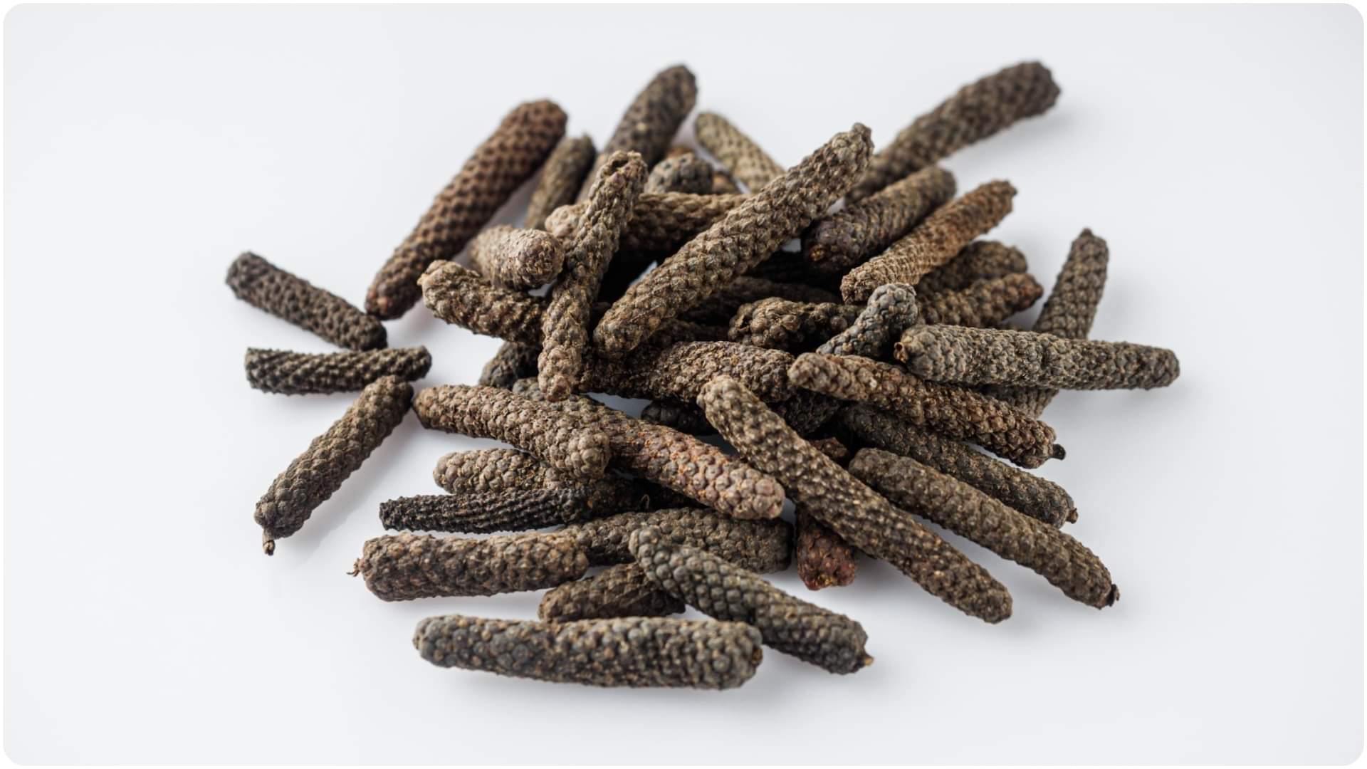 natural compound in long pepper found effective against colon cancer cells and treatment