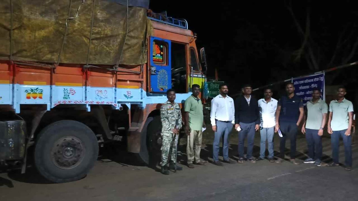 333 quintals of illegal paddy seized at Timed check post in Bijapur