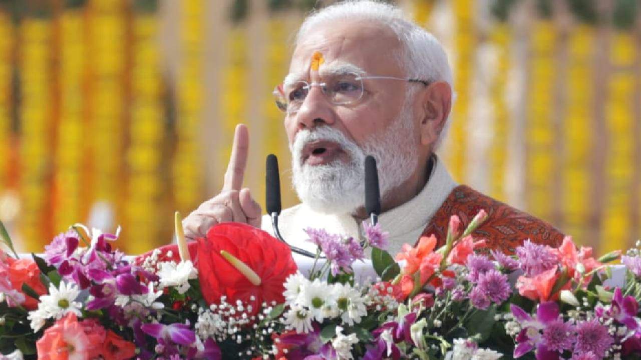 PM Modi to Hoist Flag at Auspicious Muhurat Know the Details of the Flag’s Color and Symbol