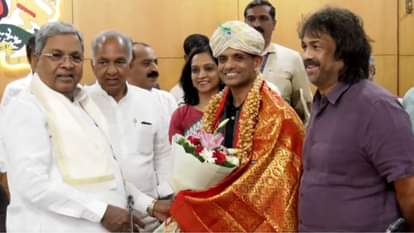 Karnataka iaf group Captain Shubhanshu Shukla told student how they reach on moon also met CM Siddaramaiah