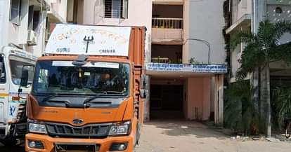 Muzaffarpur News 32 kg of marijuana seized from a secret compartment of a car two Bengali smugglers arrested