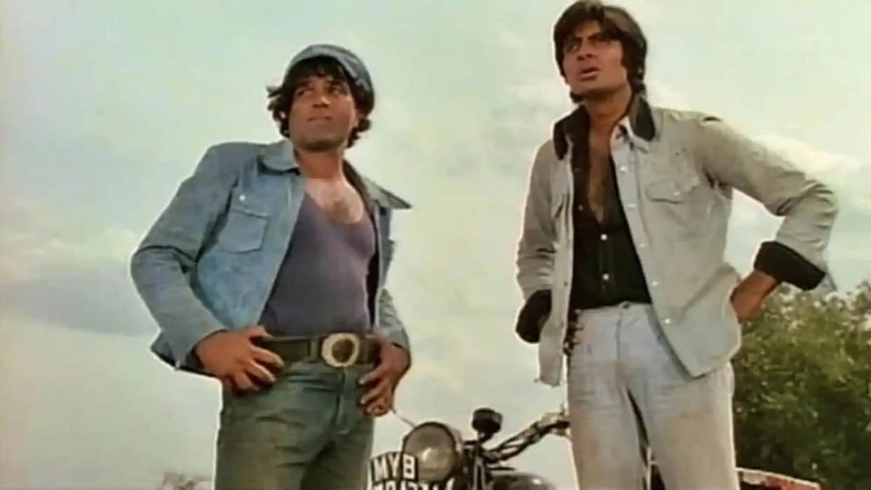 Comedy, action, and emotion... Dharmendra effortlessly portrayed all three roles in one film