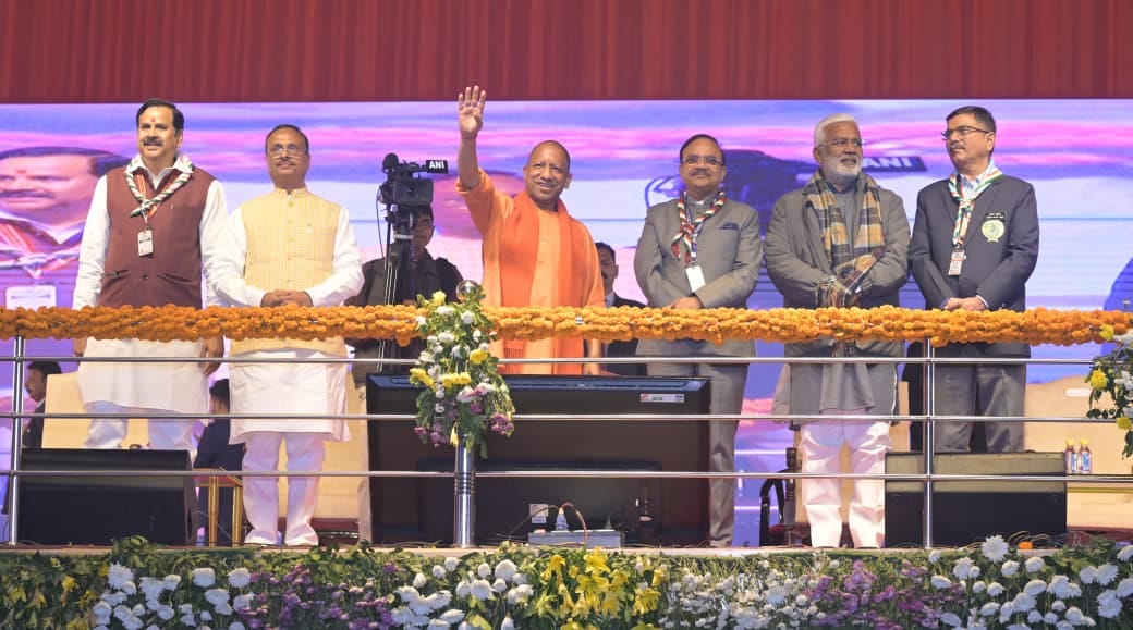CM Yogi addressed the Diamond Jubilee programme of Bharat Scouts and Guides under the 19th National Jamboree.