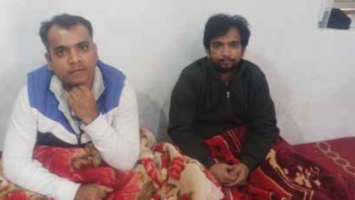 Two brothers duped 10 crore rupees on pretext of loan 70% of them policemen involved in Varanasi