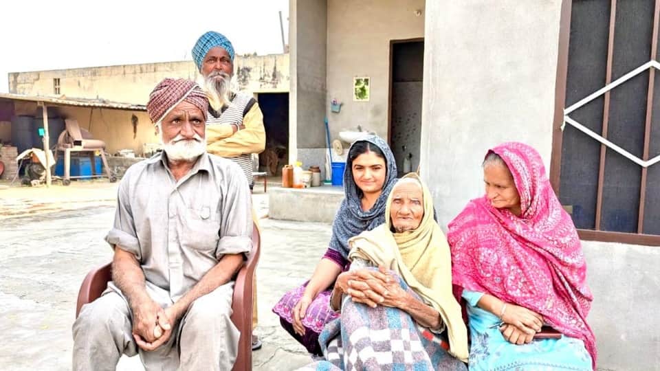 Actor Dharmendra was born in village of Dango When he returned after many years he hugged his aunt and cried