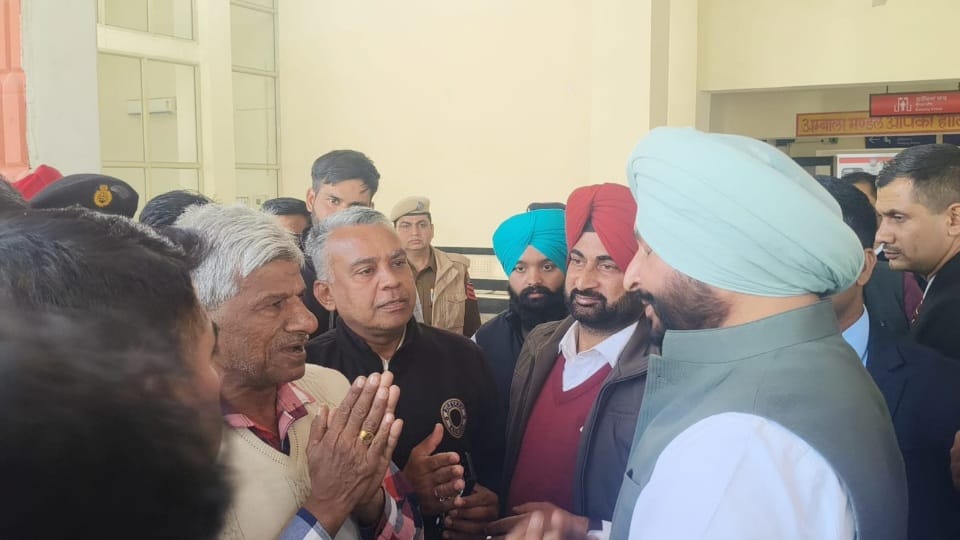 Union Minister Ravneet Bittu visit Abohar took stock of railway facilities