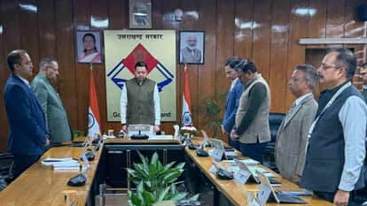 Before meeting CM Dhami and ministers paid tribute to former cabinet minister Diwakar Bhatt Uttarakhand news