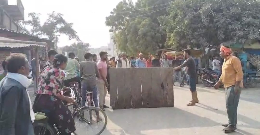 Lineman dies due to electric shock, Siwan News, negligence proved costly