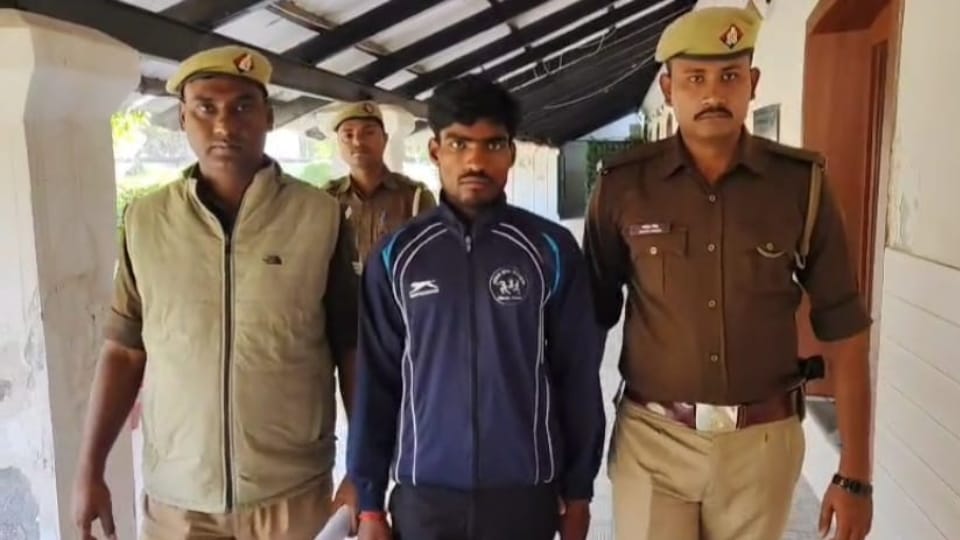Newly married woman murder in bathroom Lover killed him gorakhpur Shivani and Vinay had affair for three years