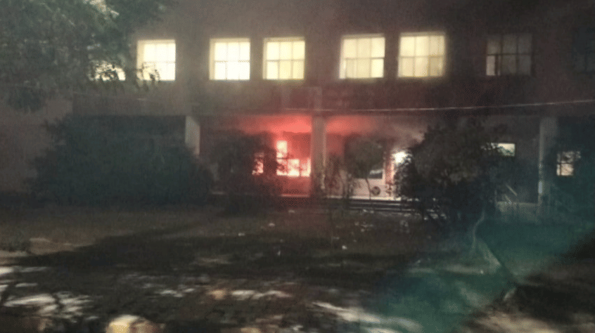 A massive fire broke out in a bank in Para Lucknow.