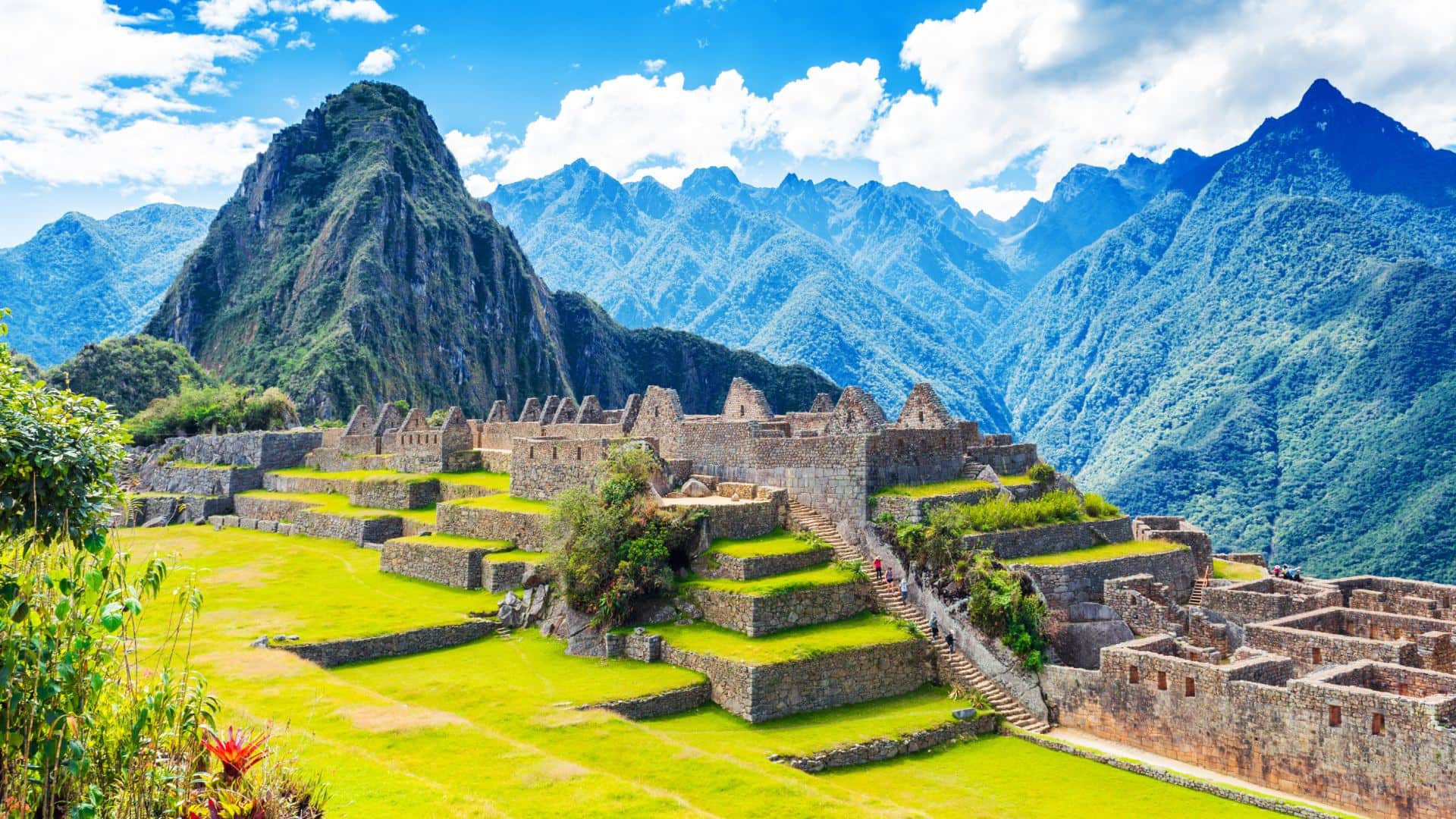 Machu Picchu Abandoned City at 8000 Feet Mysterious Place Hidden for Centuries