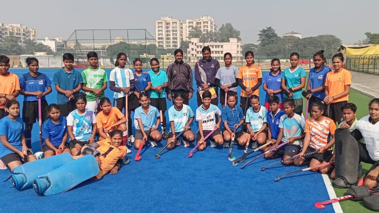 Sports news of regional senior hockey tournament and Indian Deaf Cricket in varanasi