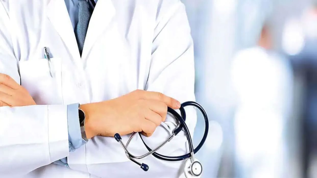Himachal News Doctors stuck at one place for years paramedical staff will be moved from here to there