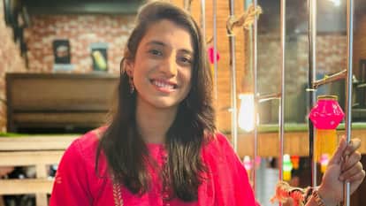 Smriti Mandhana Leave Shoot of KBC After Her Wedding Postponed Fact Check Report