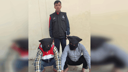 Gurugram police arrested two fake vigilance officers