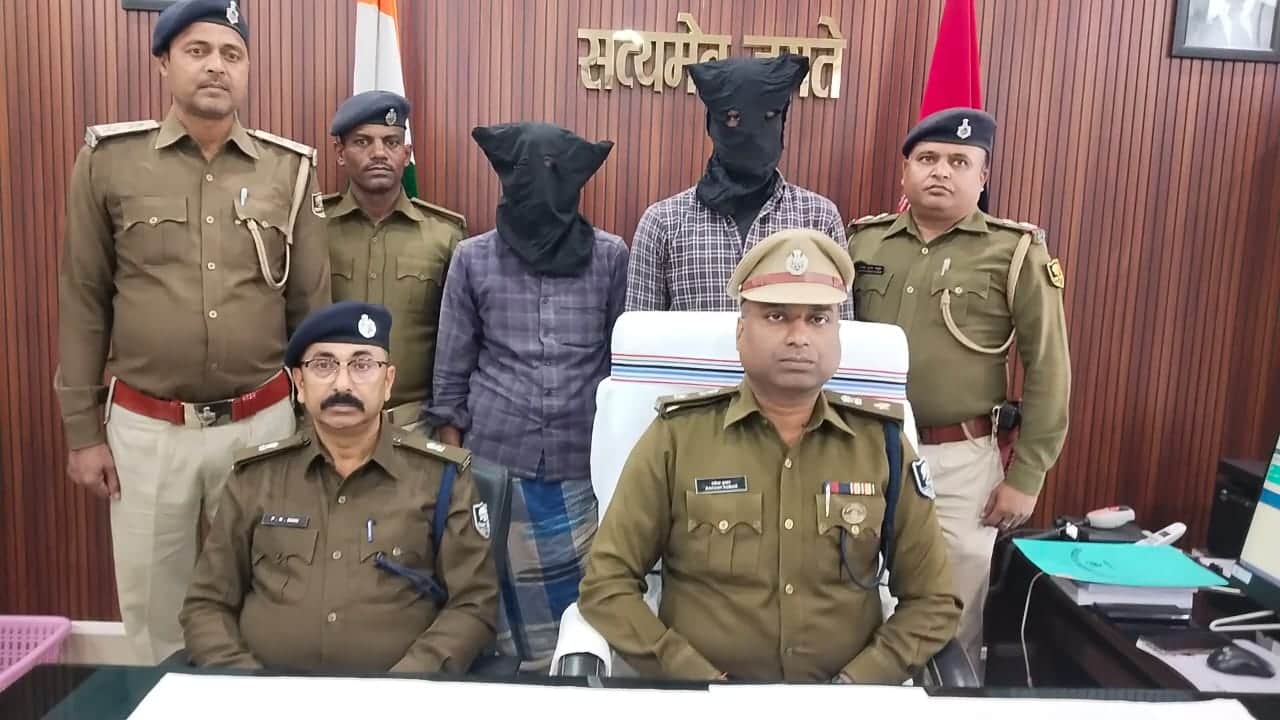 दो हथियार तस्कर गिरफ्तार  पिस्तौल और 26 जिंदा कारतूस बरामद