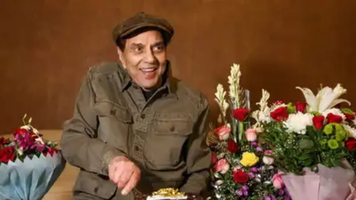 Apne 2 Cancelled after Dharmendra Death confirms director Anil Sharma