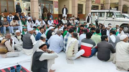 Farmers protest at Shamli collectorate demanding MSP law, pending sugarcane payments and rollback of power bil