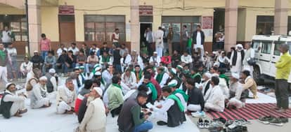 Farmers protest at Shamli collectorate demanding MSP law, pending sugarcane payments and rollback of power bil