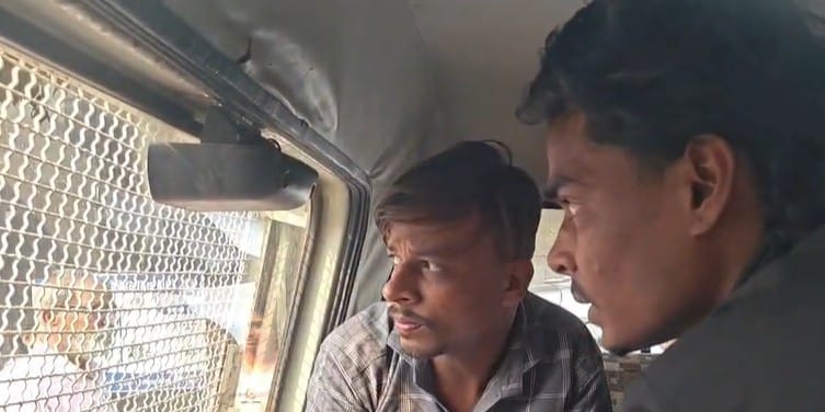 Bhopal Crime: Open sword fighting in Kohefija area, four fingers of a youth chopped off