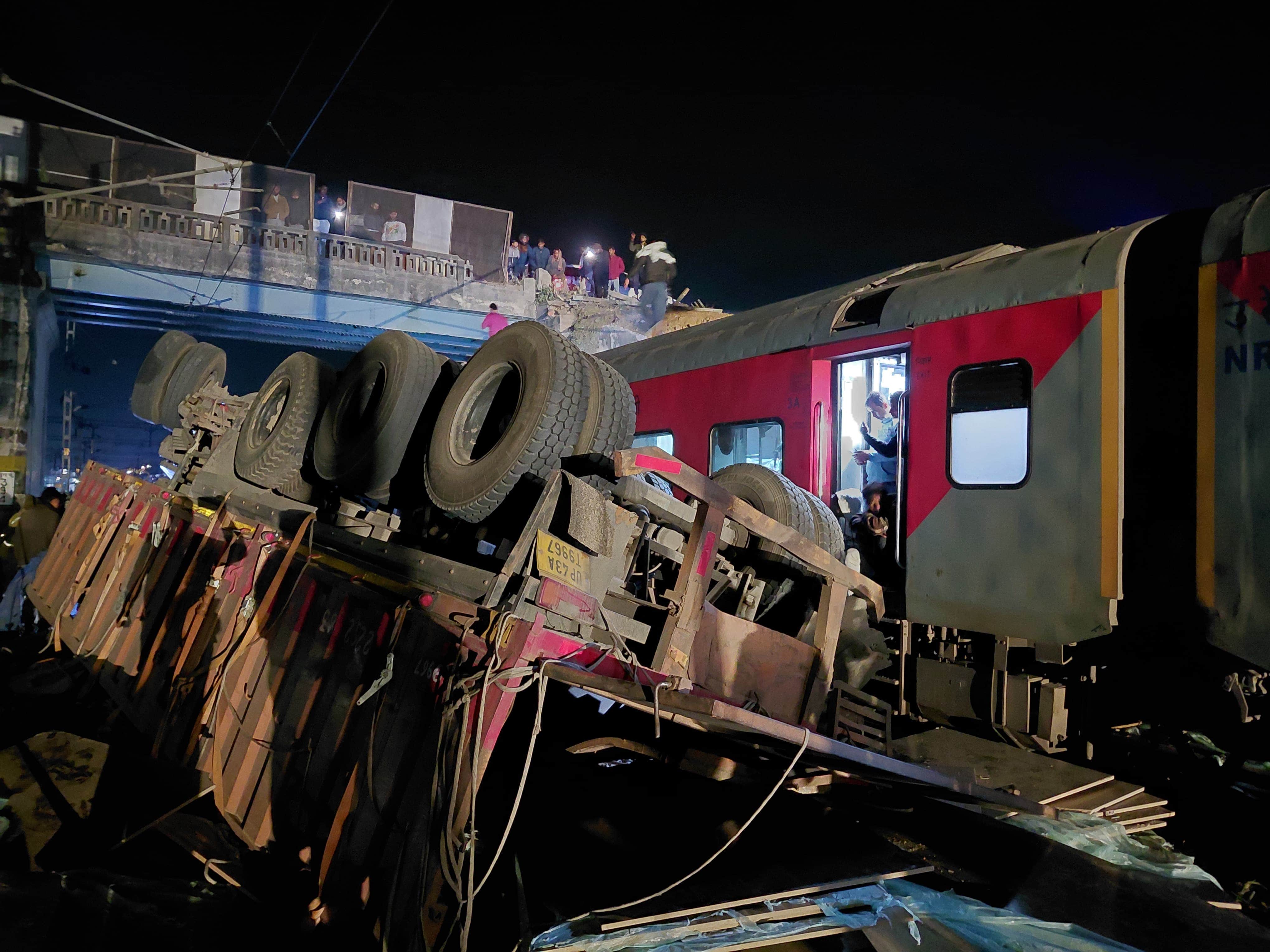 A dumper loaded with gravel broke the railing of a bridge and fell on the railway track in Barabanki.