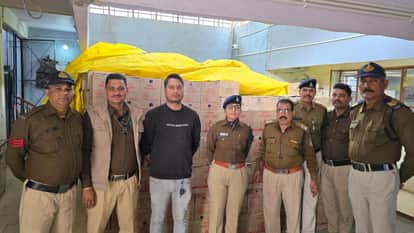 Bhopal Crime: Illegal liquor worth Rs 1.5 crore seized, 12 cases found in truck news in hindi