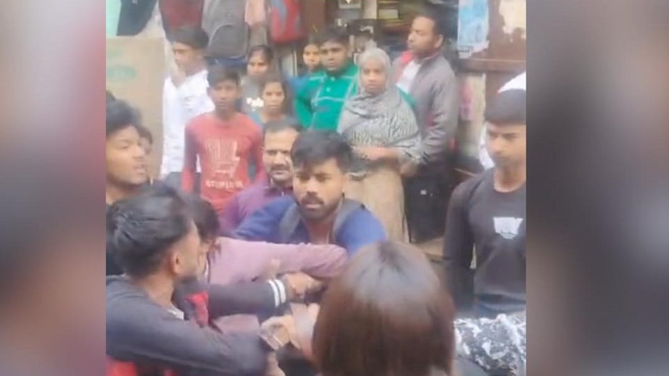 Shamli: A teenage girl was molested in Babri, she was thrown on the ground and beaten with belts