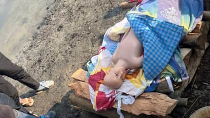 Cremation of plastic effigy instead of dead body in Hapur