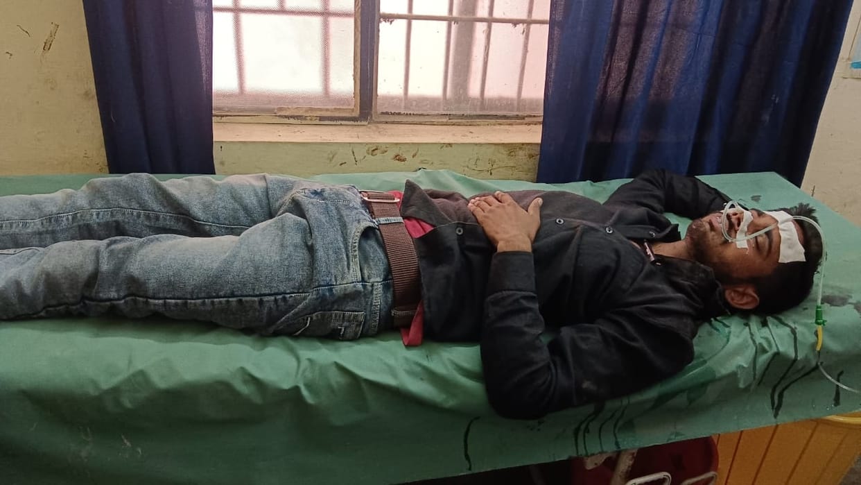 farmer consumed poison after his paddy was not weighed in Shahjahanpur