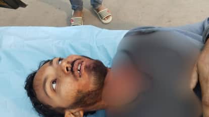 Delivery boy throat slit mobile and bike stolen in Varanasi