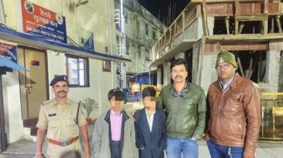 indore news police rescues 140 missing children in 25 days under operation muskaan