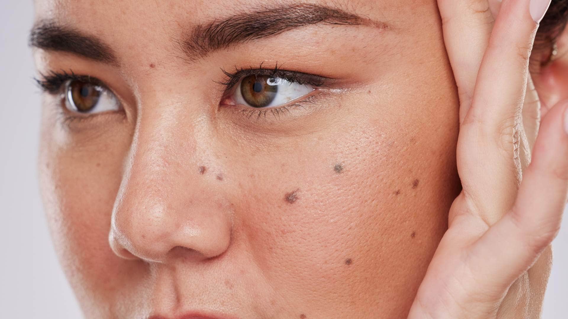 Moles on face explains your nature chehre par til ka matlab