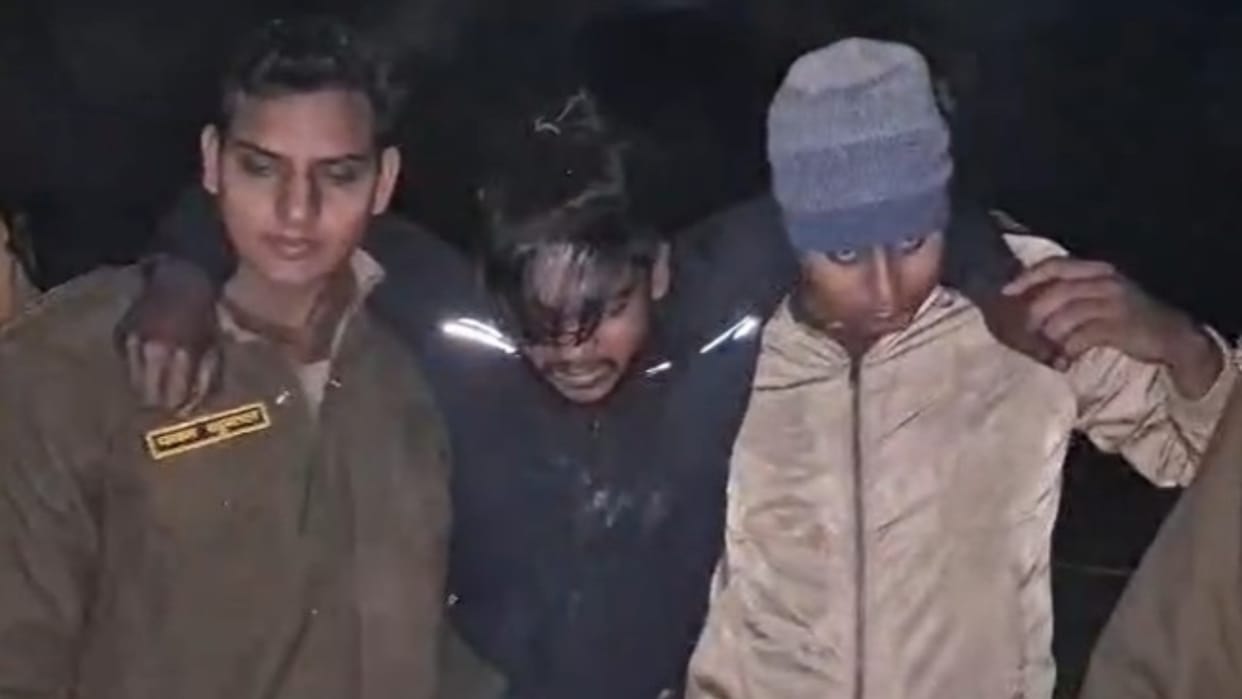 Bike rider opens fire on police team accused arrested in encounter in Bareilly