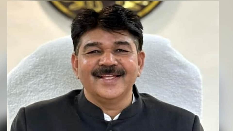 राज्य सूचना आयुक्त राजेंद्र सिंह