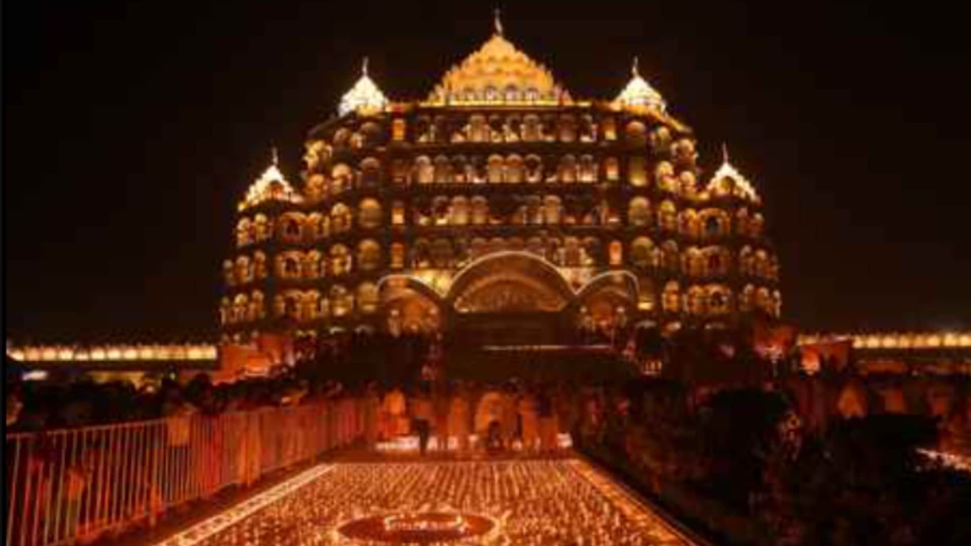 25,000-kund Vedic Mahayagna held at Swarved Mahamandir in Varanasi