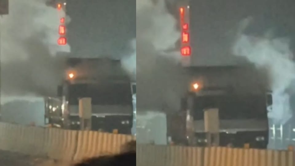 CNG cylinders loaded in truck leaked driver jumped and ran away